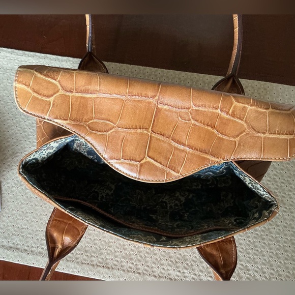 Tignanello Tan Croc Embossed Leather Shoulder Bag - Picture 10 of 13